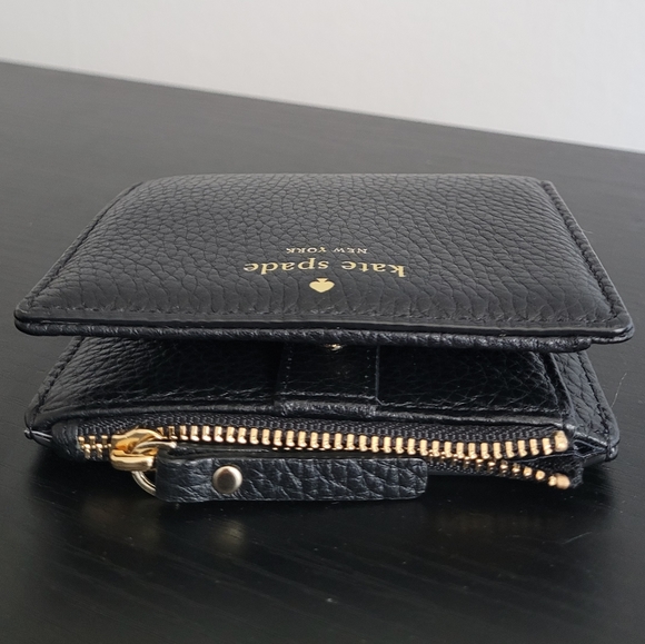 kate spade Black Bifold Wallet like new l-zip - Picture 3 of 10